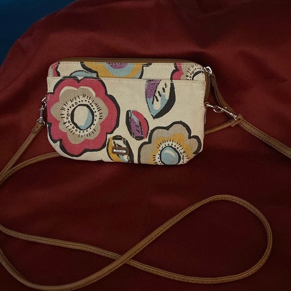 Floral Canvas Relic Crossbody & Adjustable Strap with Detachable Wristlet - Picture 3 of 6